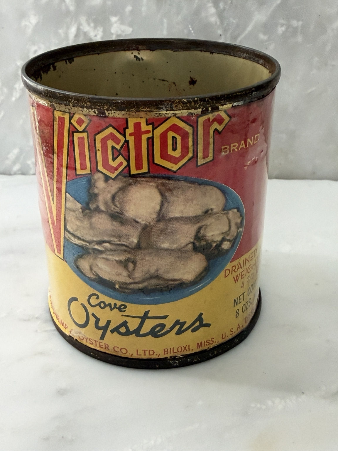 Victor Brand Cove Oysters can front