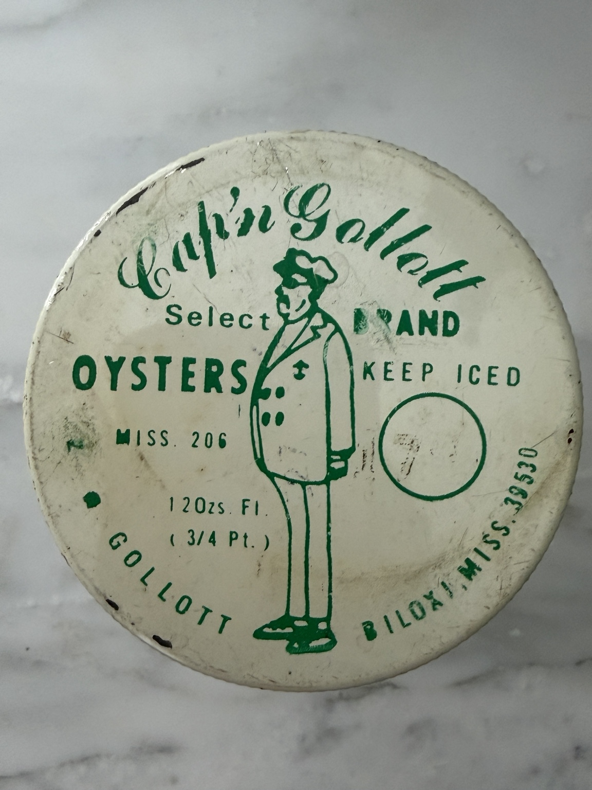 Cap’n Gollott Select Oysters green jar lid