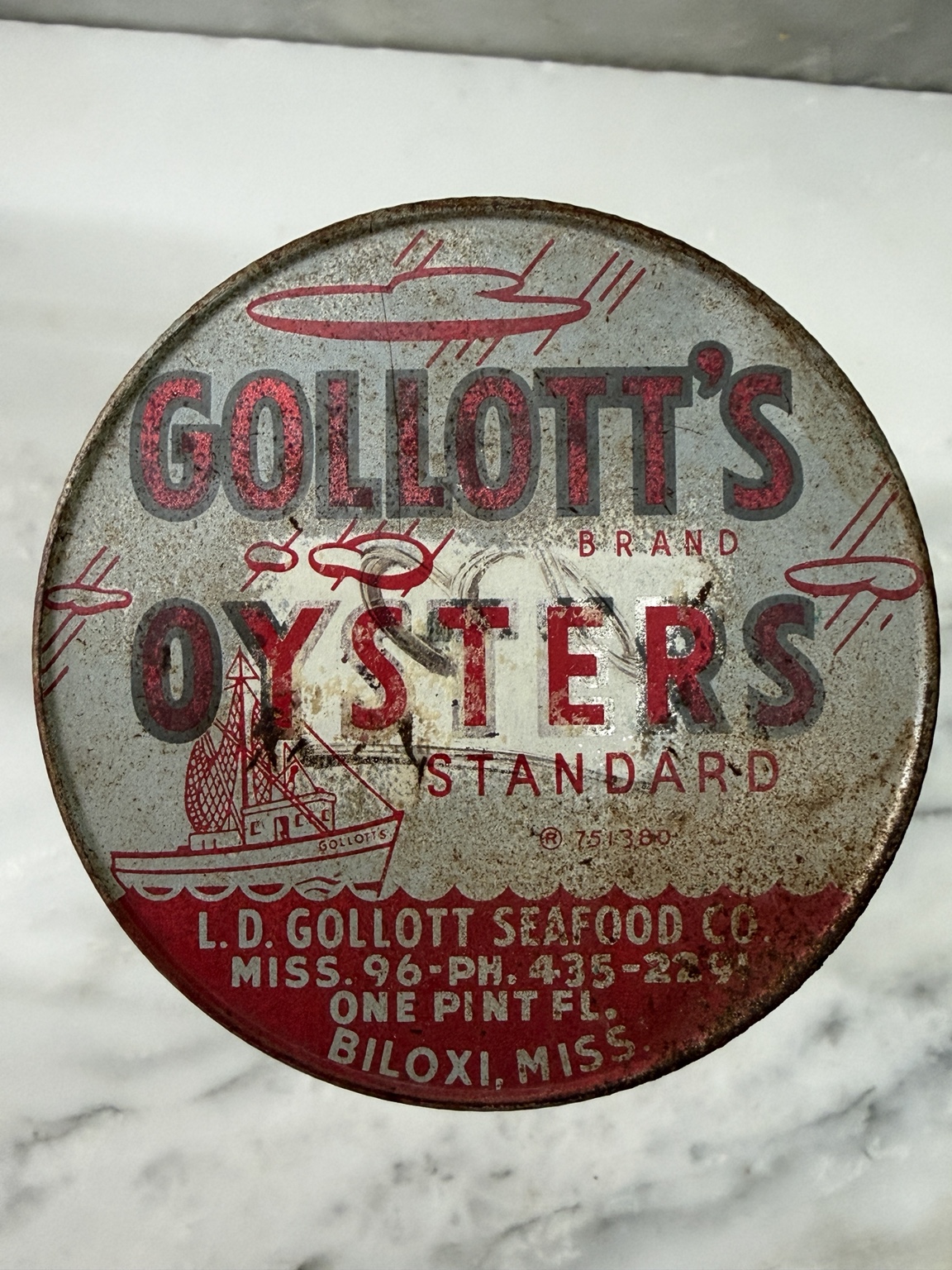 Gollott's Brand Standard Oysters jar lid